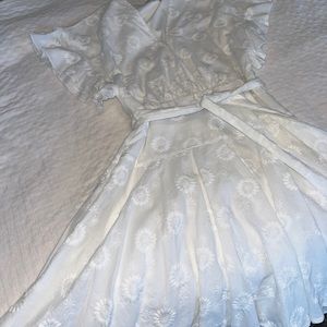 GB Dillards white floral mini dress with tie waist